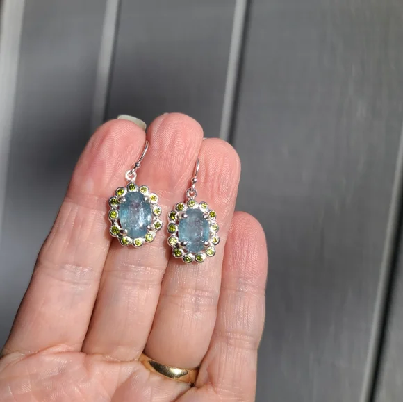 Kyanite 6k each & Peridot Sterling earrings - Picture 5 of 7